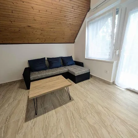 In - Balaton 54662 * زاماردي